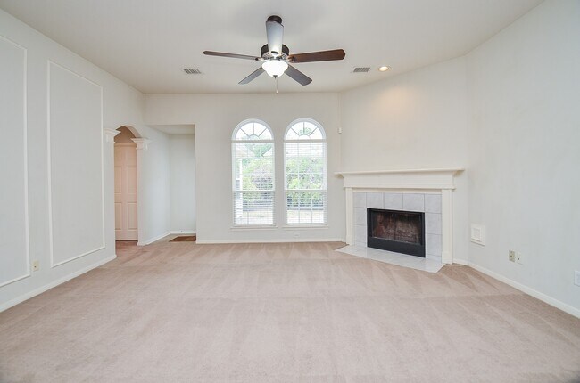 Foto del edificio - 5819 Mitre Peak Ln