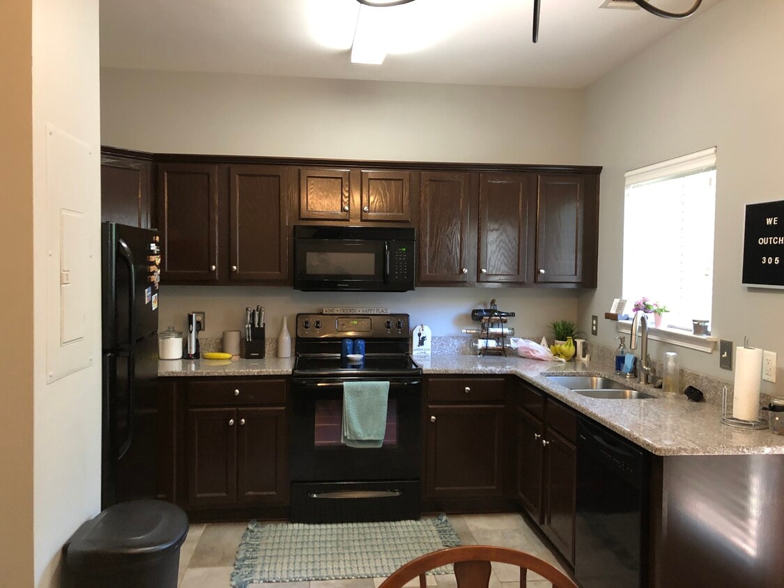 Photo - 105 4th Ave (Murfreesboro, TN)