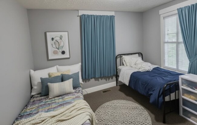 Foto del edificio - 20 S Back River Rd