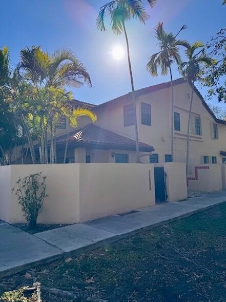 Foto del edificio - 11202 SW 132nd Ct W