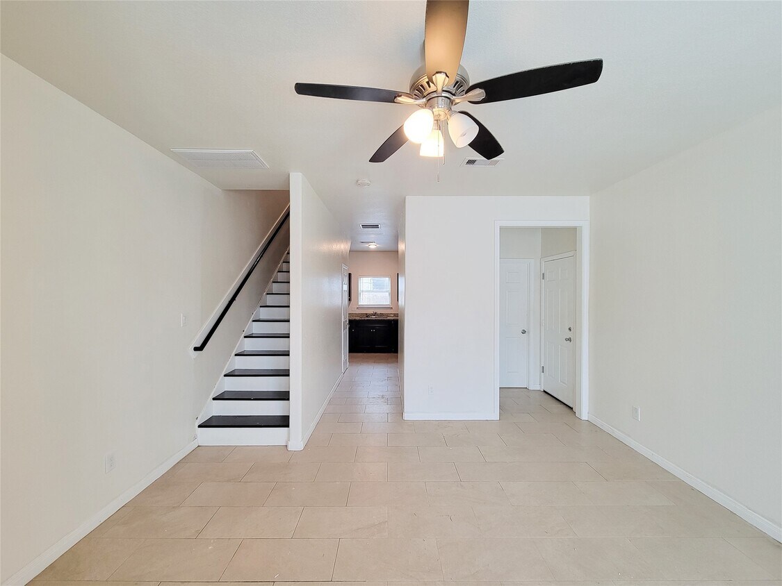 Foto del edificio - 6805 Larkstone St