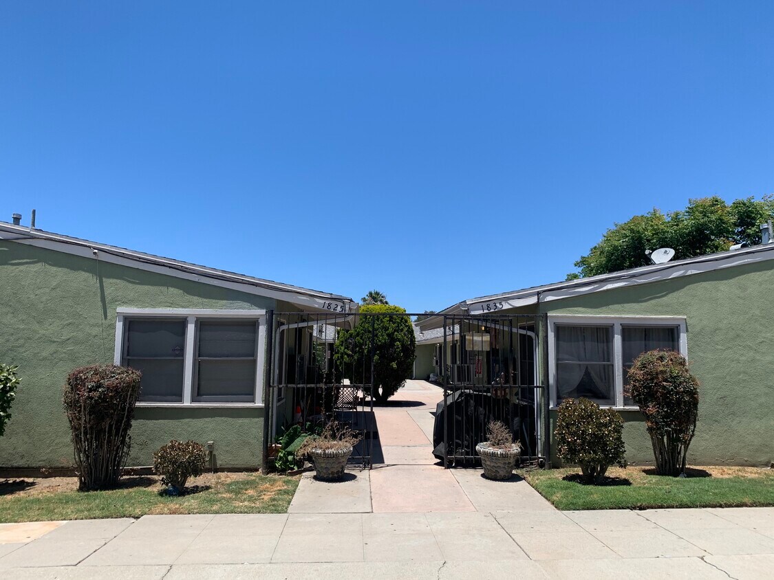 Foto principal - 1825 Stanley Ave