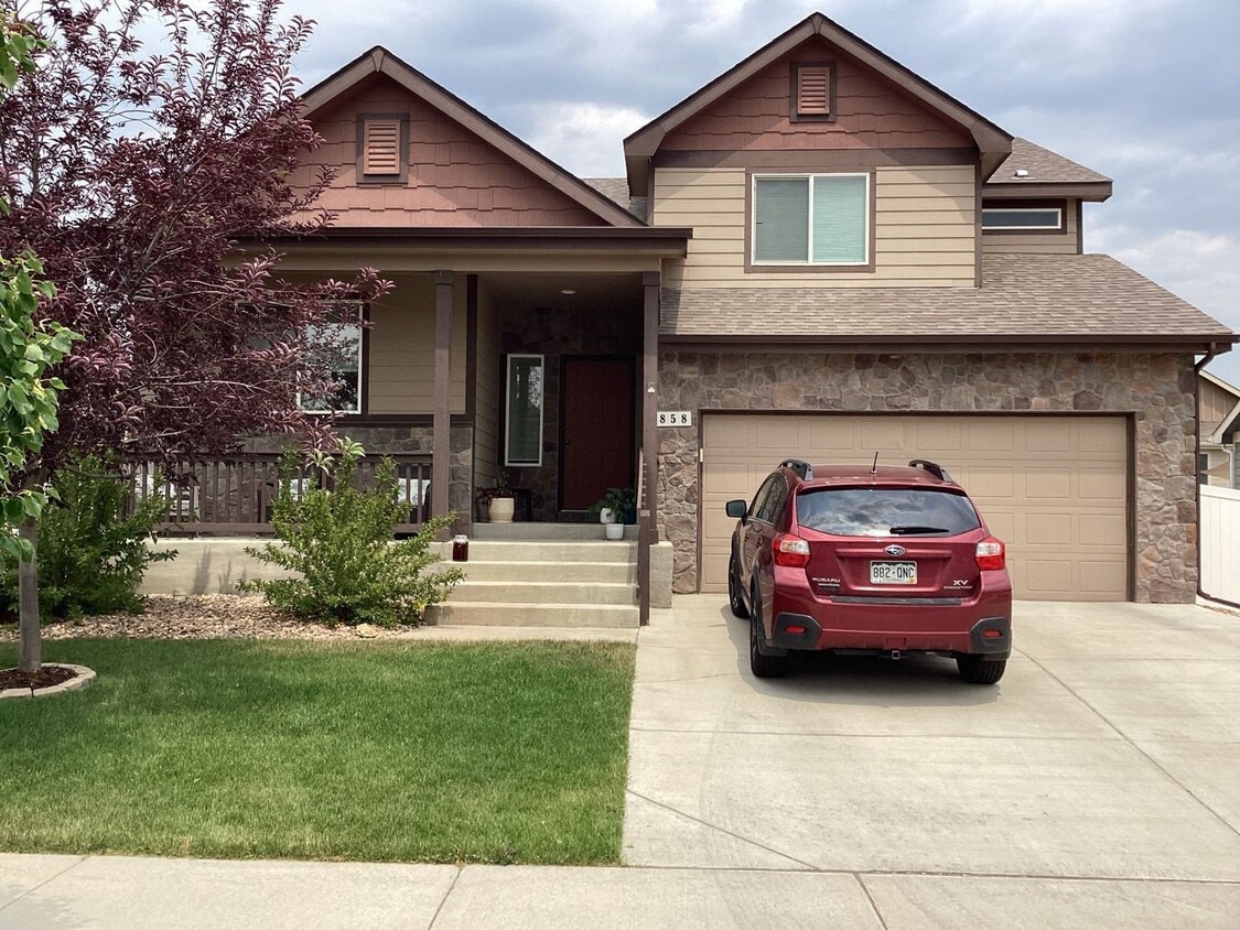 Foto principal - 858 Sunlight Peak Dr
