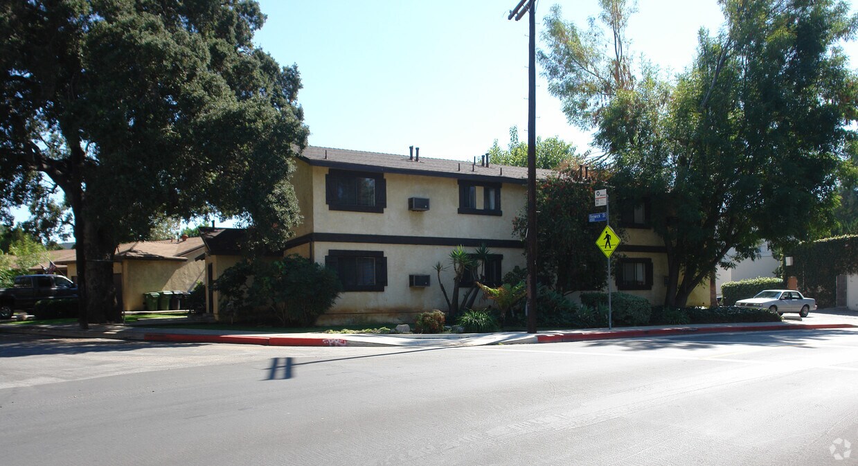 10560 Fenwick St, Sunland, CA 91040 Apartments in Sunland, CA