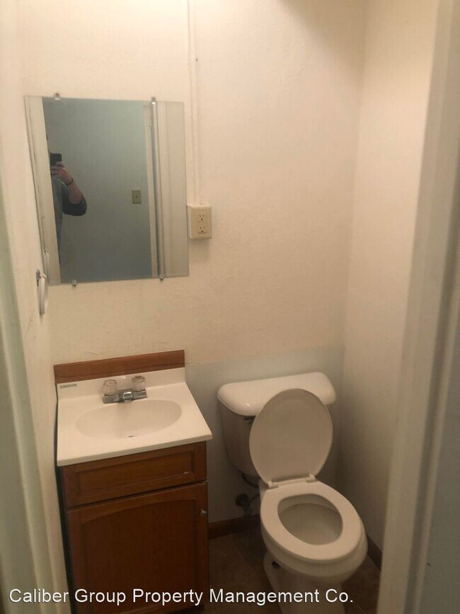 Foto del edificio - 4 br, 2 bath House - 930 W 3rd St