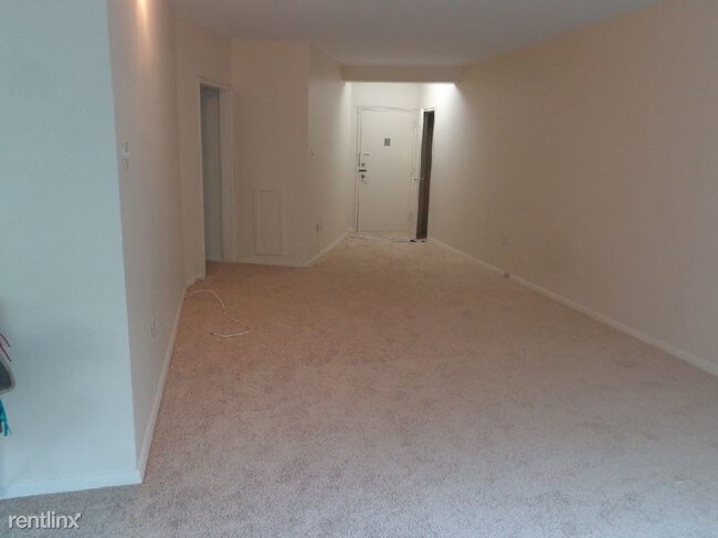 Building Photo - 1 br, 1 bath Condo - 846 N Madison St