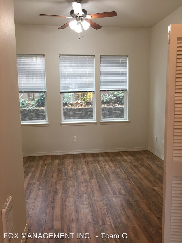 Foto principal - 5490 SE Milwaukie Ave
