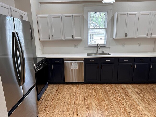 Building Photo - 369 Dargan Pl SW