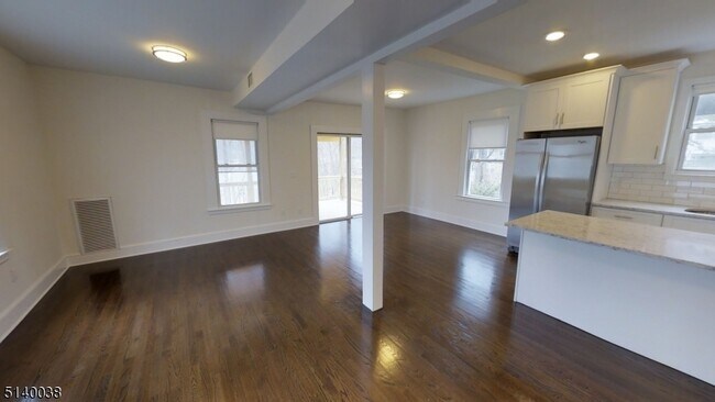 Building Photo - 511 Academy St