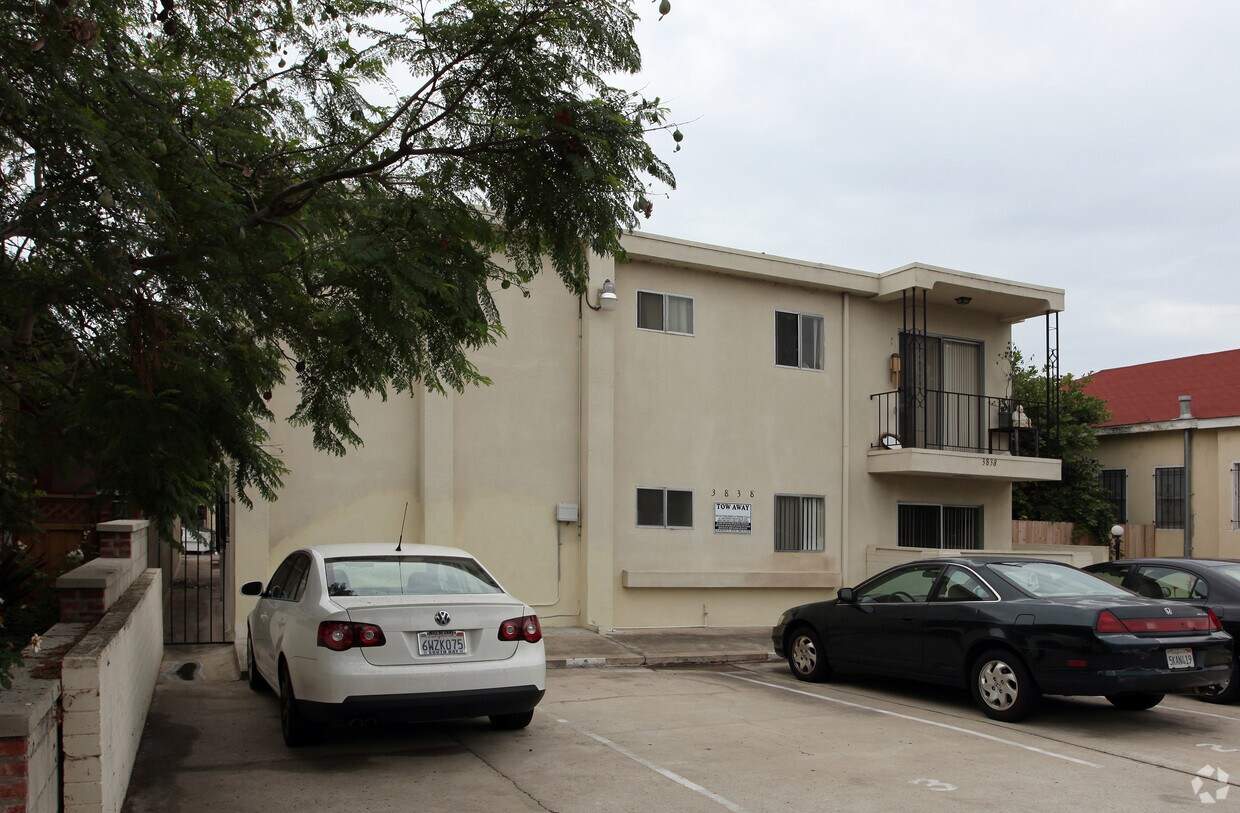 Foto del edificio - 3838 1st Ave