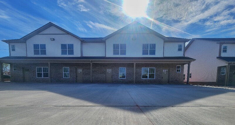 Foto del edificio - 615 Peachers Mill Rd