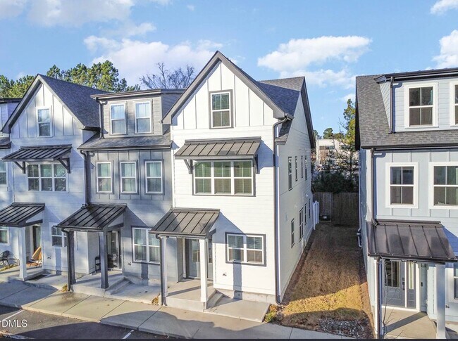 Foto del edificio - 4801 Gossamer Ln