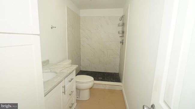 Foto del edificio - 1921 W Diamond St