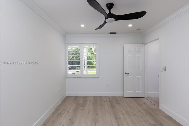 Foto del edificio - 46 Gables Blvd