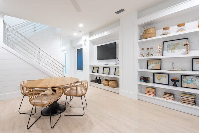 Foto del edificio - 22343 Front Beach Rd