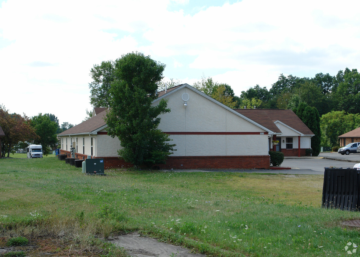 Building Photo - 1819 Gracewoods Dr