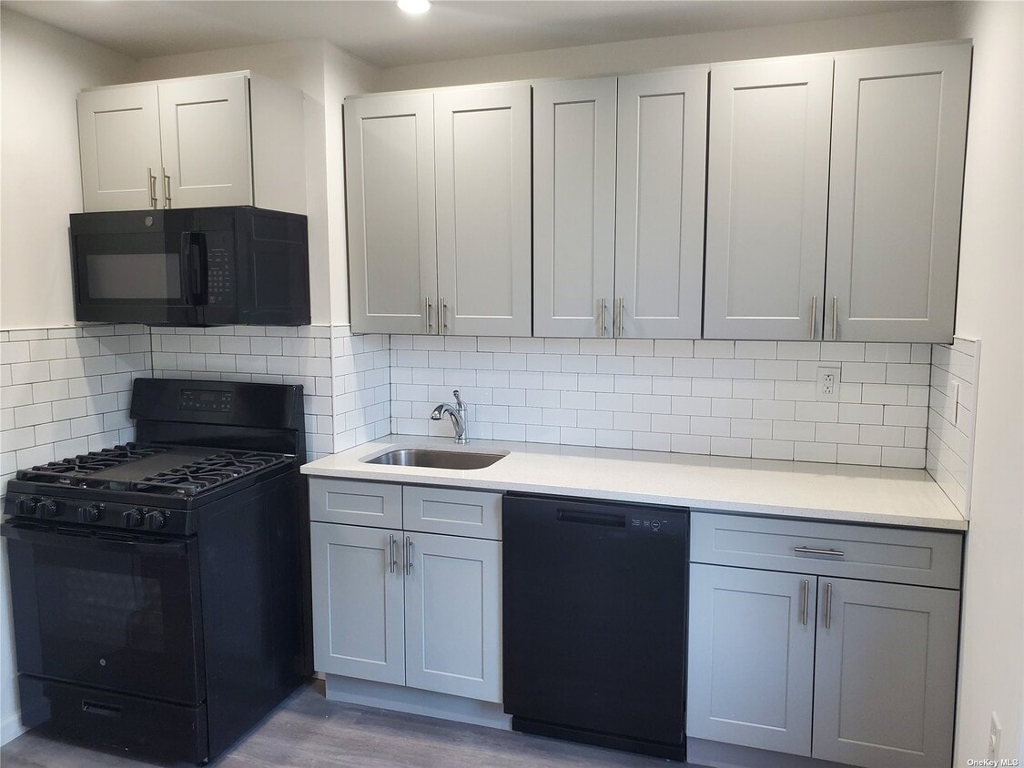 627070 Fresh Pond Rd, Queens, NY 11385 House Rental in Queens, NY