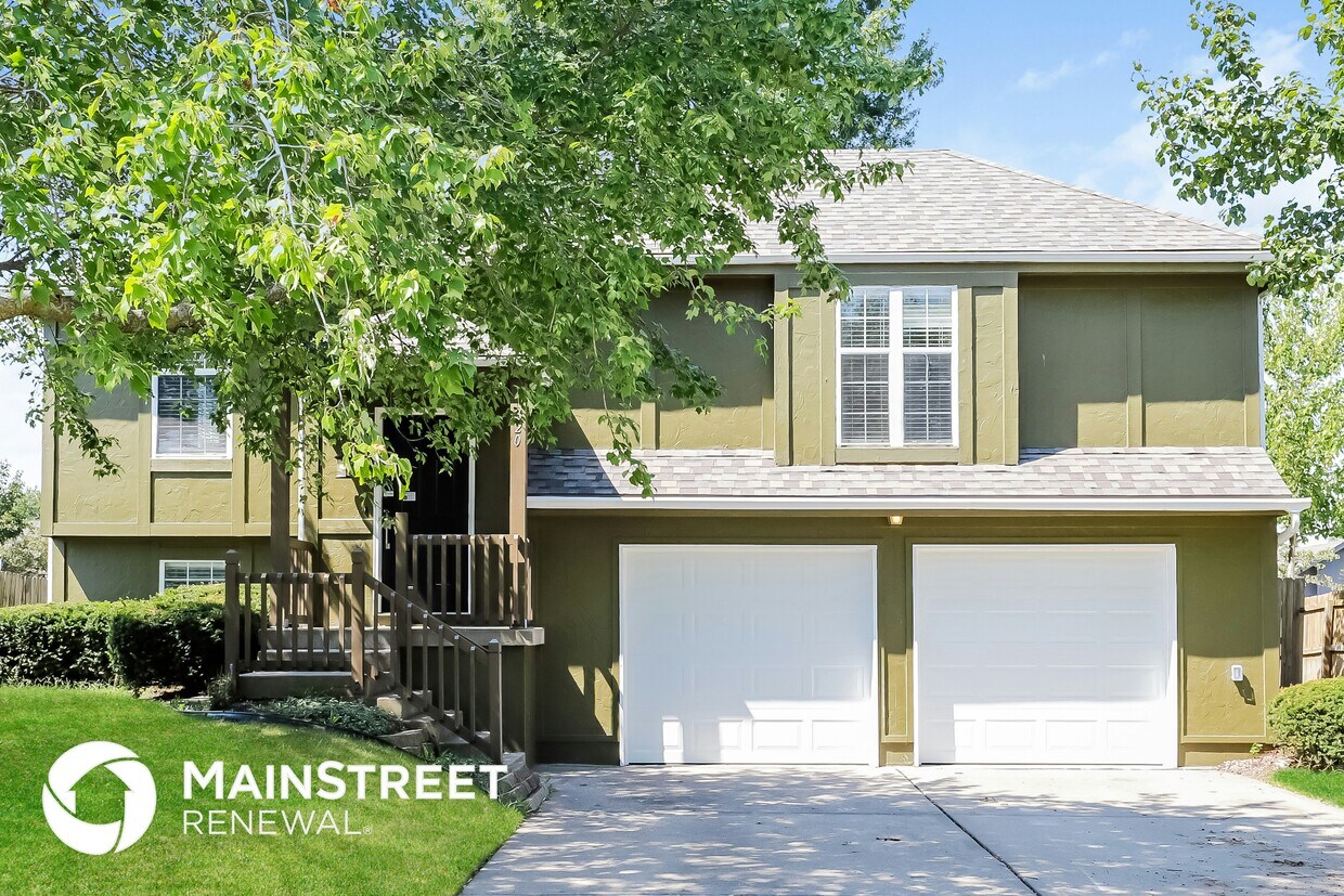 Foto principal - 820 NE Aaron Dr