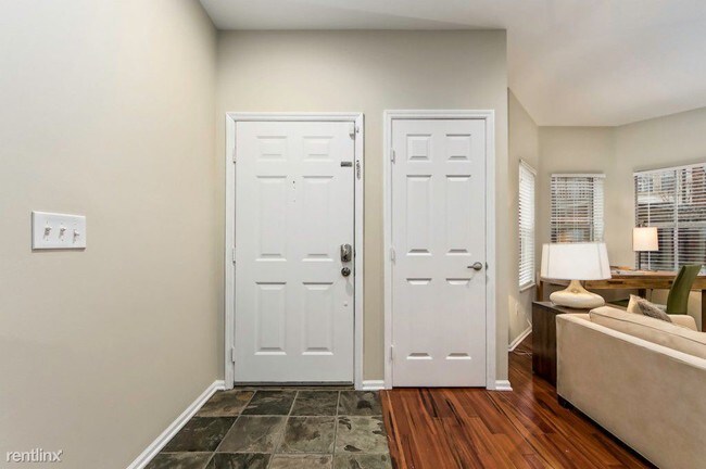 Building Photo - 1 br, 2 bath Condo - 23 Victorian Gate Way