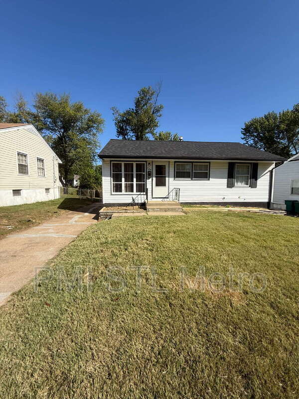 Primary Photo - 329 Caithness Rd