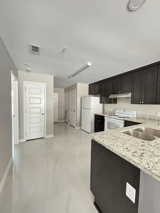Building Photo - 315 Dorel Dr