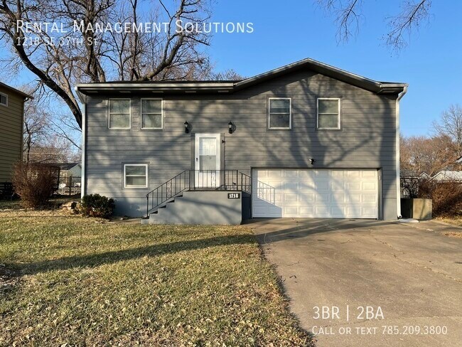Building Photo - 1218 SE 37th St- 3 BED/1.5 BATH