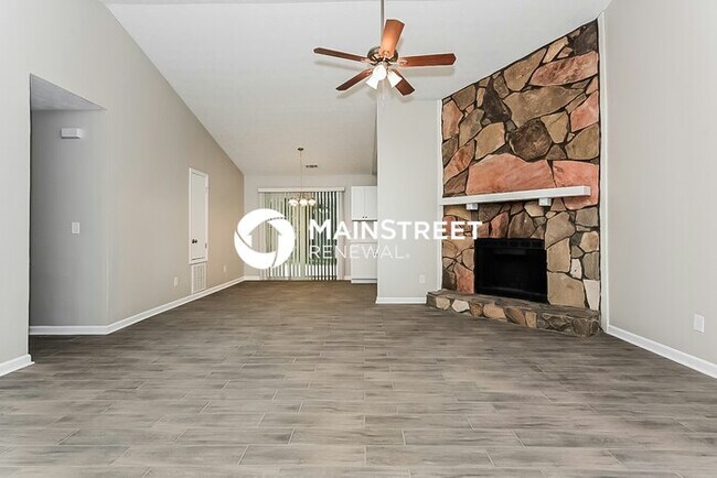 Building Photo - 3 Bedroom Pet-Friendly Home in REX, GA with Main Street Renewal