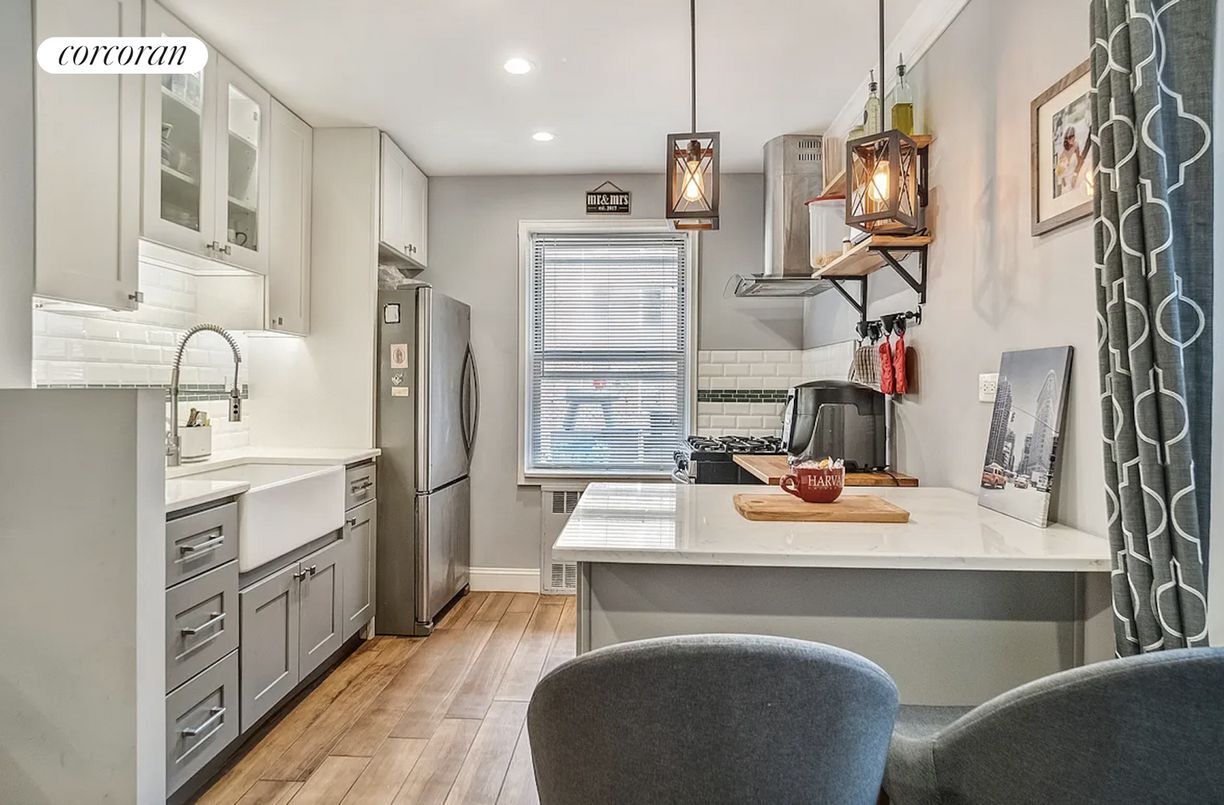 Foto principal - 34-49-49 81st St