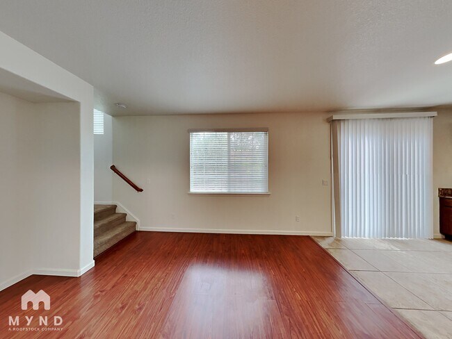 Foto del edificio - 1088 Crown View Dr