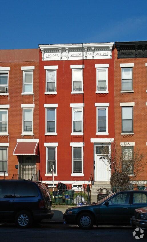 Foto del edificio - 733 Lexington Ave