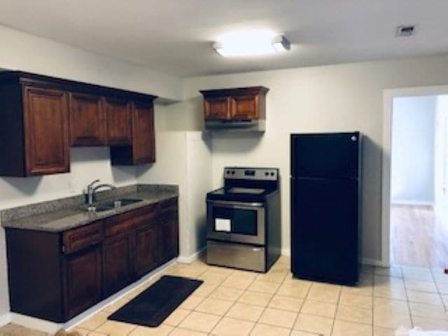 Kitchen - 90 Morris St Apartments