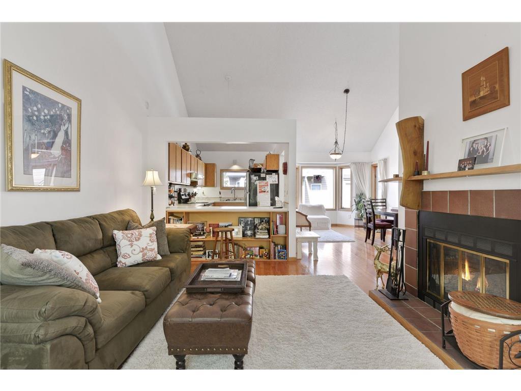 Primary Photo - 2858 Kenwood Isles Dr