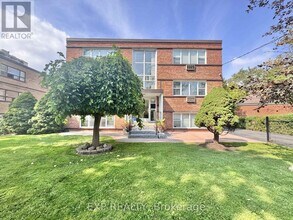 Building Photo - 27 Paisley Blvd E