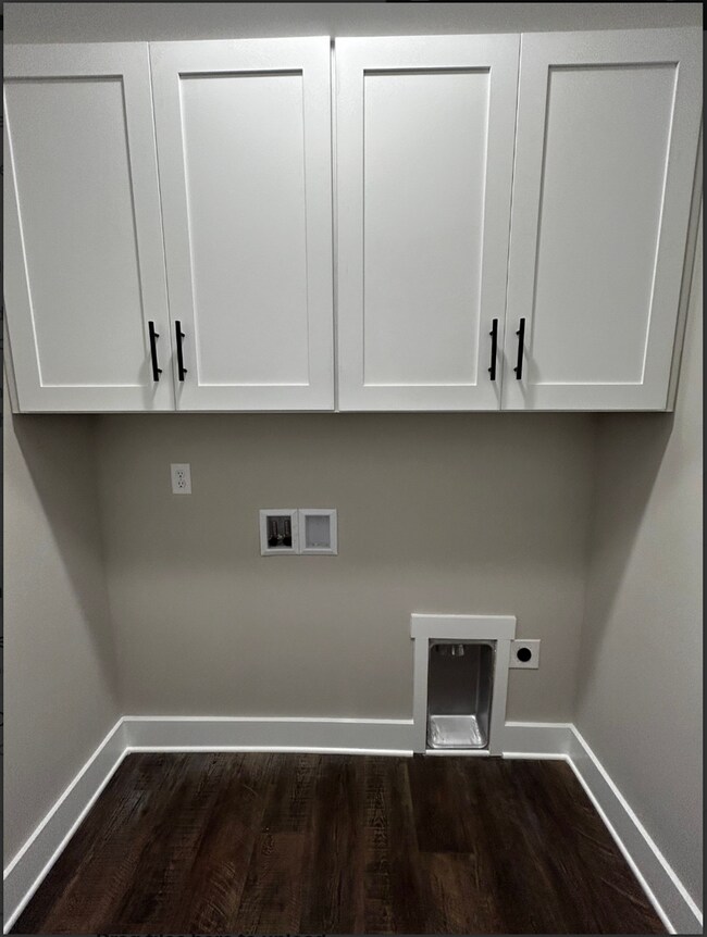 Building Photo - BRAND NEW Charming 2 Bed, 2 Bath, 1 Car Garage Townhome!