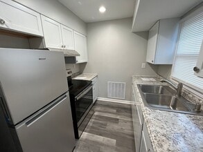 Building Photo - 1408 Willard St