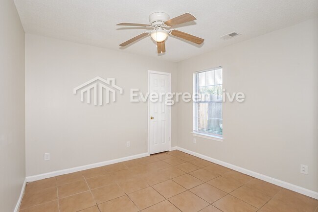 Foto del edificio - 261 Gracewood St