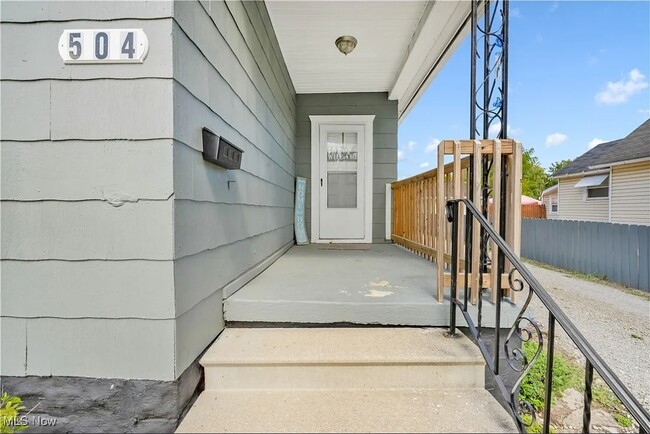 Foto del edificio - 504 W 21st St