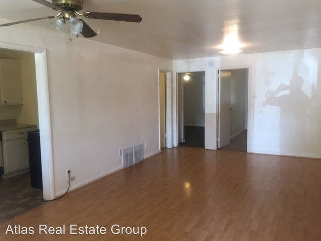 Building Photo - 1366 Zephyr St
