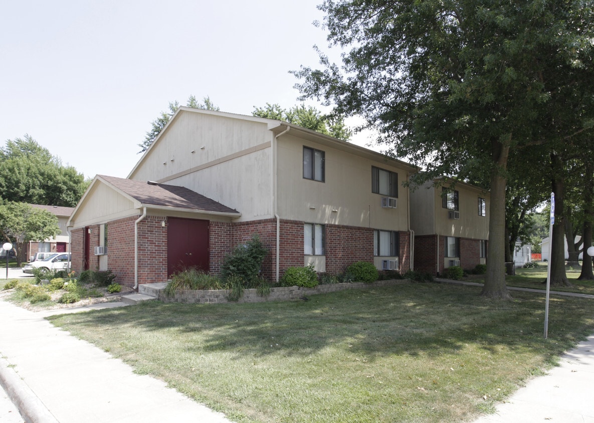 Primary Photo - Oakland Park Apartments