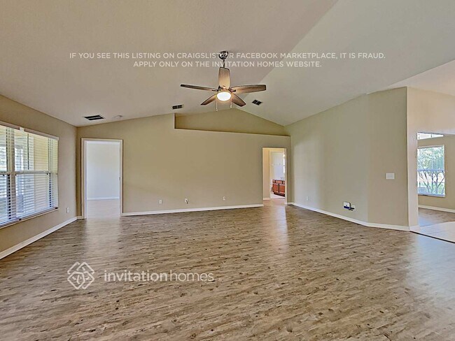 Building Photo - 560 Hearthglen Blvd