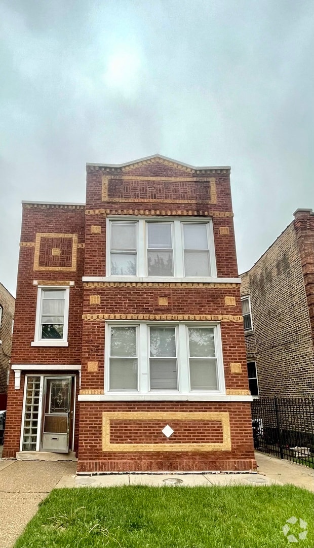Building Photo - 4437 S Sawyer Ave