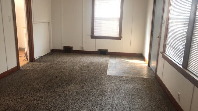 Foto del edificio - 675-677 NE Opal Street