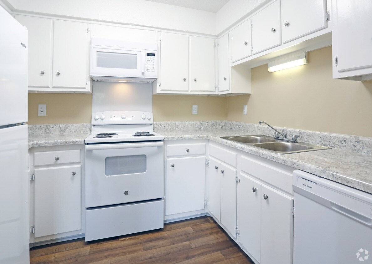 Chatham Forest Apartments 880 Glendale Dr Cary, NC