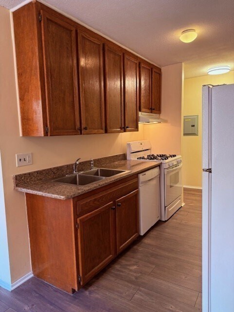 Foto del edificio - 34 Shrewsbury Green Dr