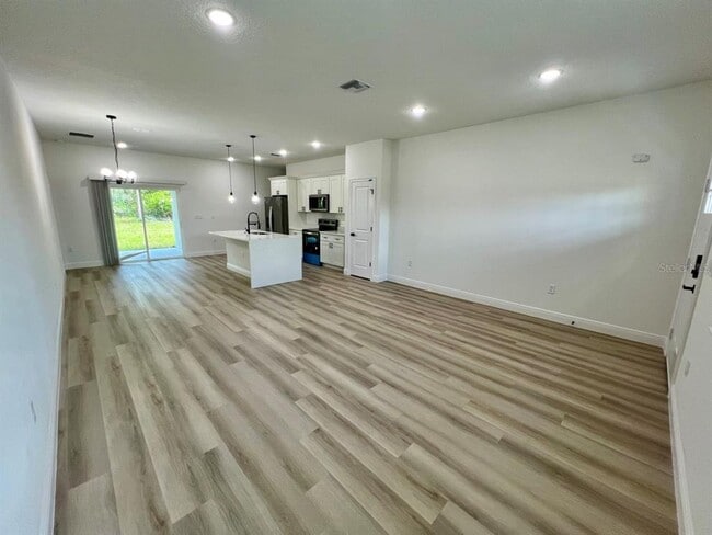 Building Photo - 8114 N Maltese Dr