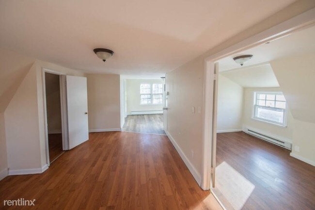 Building Photo - 1 br, 1 bath Apartment - 38 Hanratty St