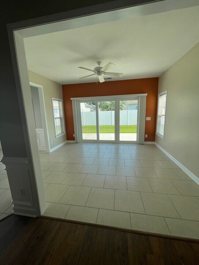 Building Photo - 107 Fox Den Dr