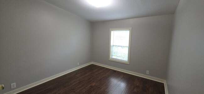 Foto del edificio - 2989 Enon Springs Rd W