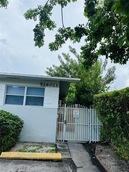 Foto del edificio - 16021 NE 18th Pl