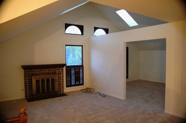 Building Photo - 58 S Stonington Dr